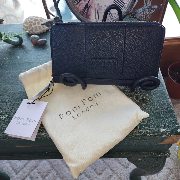 Pom Pom London Black Clutch Wristlet - Picture 14 of 14